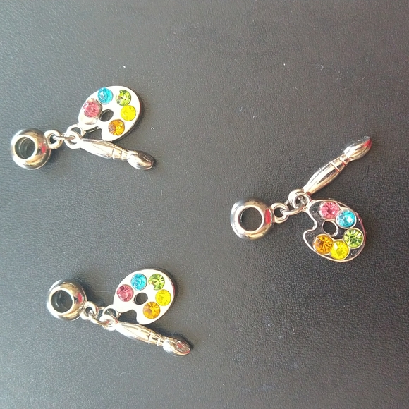 Paint pallet and brush charm - Picture 2 of 5